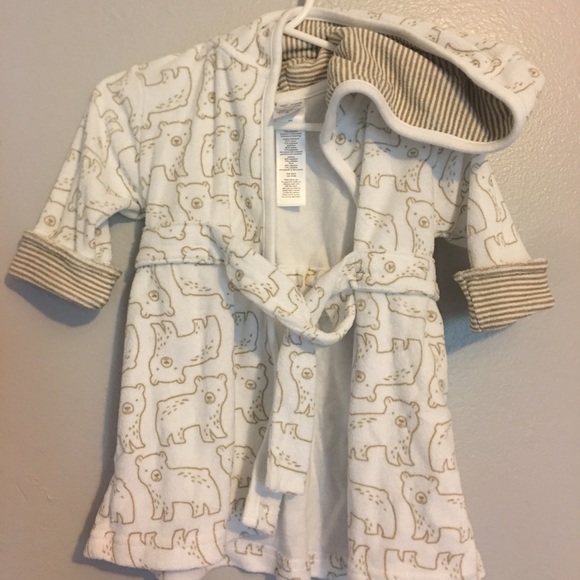 Baby robe, towel, and wash cloths - Picture 3 of 5